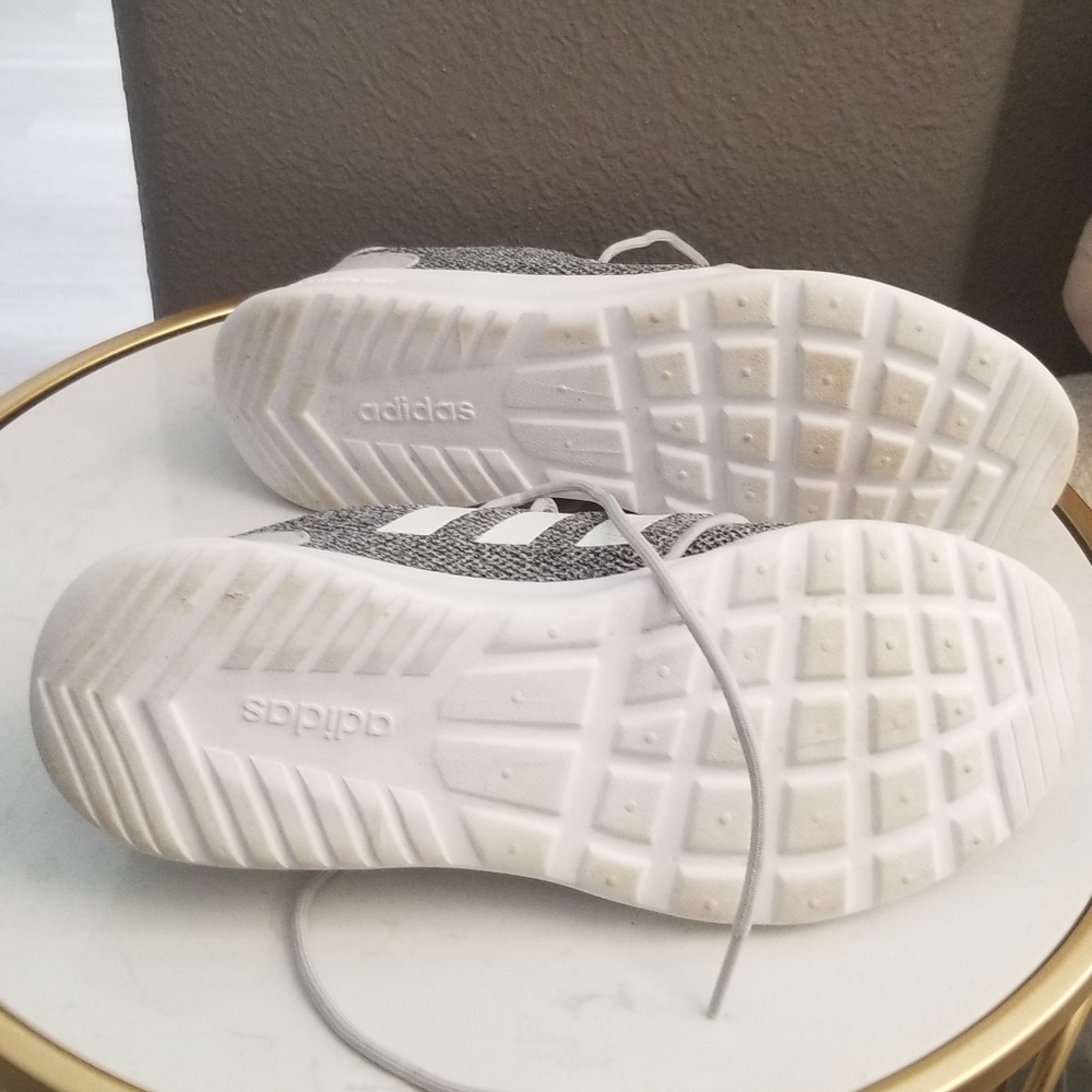 Adidas woman size 6 - Picture 3 of 5